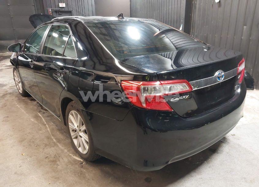 Photo 3 of 2014 Toyota Camry HYBRID XLE (VIN 4T1BD1FK1EU116878)