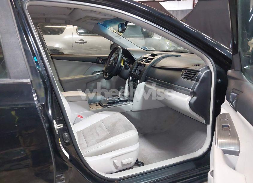 Photo 5 of 2014 Toyota Camry HYBRID XLE (VIN 4T1BD1FK1EU116878)