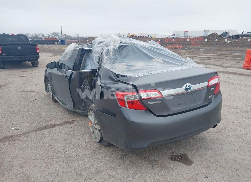 Photo 3 of 2014 Toyota Camry HYBRID XLE (VIN 4T1BD1FK1EU124950)