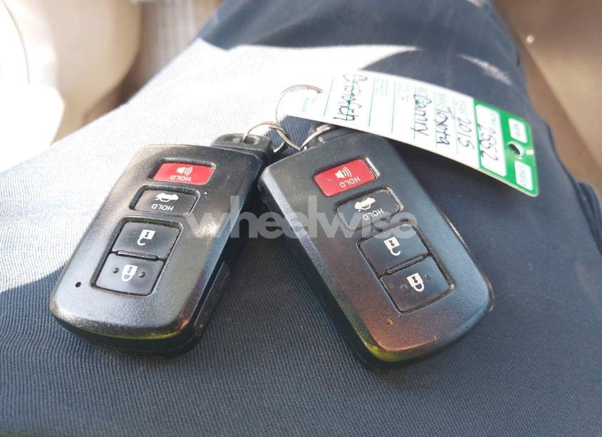 Photo 11 of 2015 Toyota Camry HYBRID LE (VIN 4T1BD1FK1FU153866)