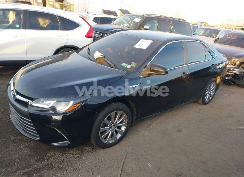 Photo 2 of 2015 Toyota Camry HYBRID XLE (VIN 4T1BD1FK1FU162583)