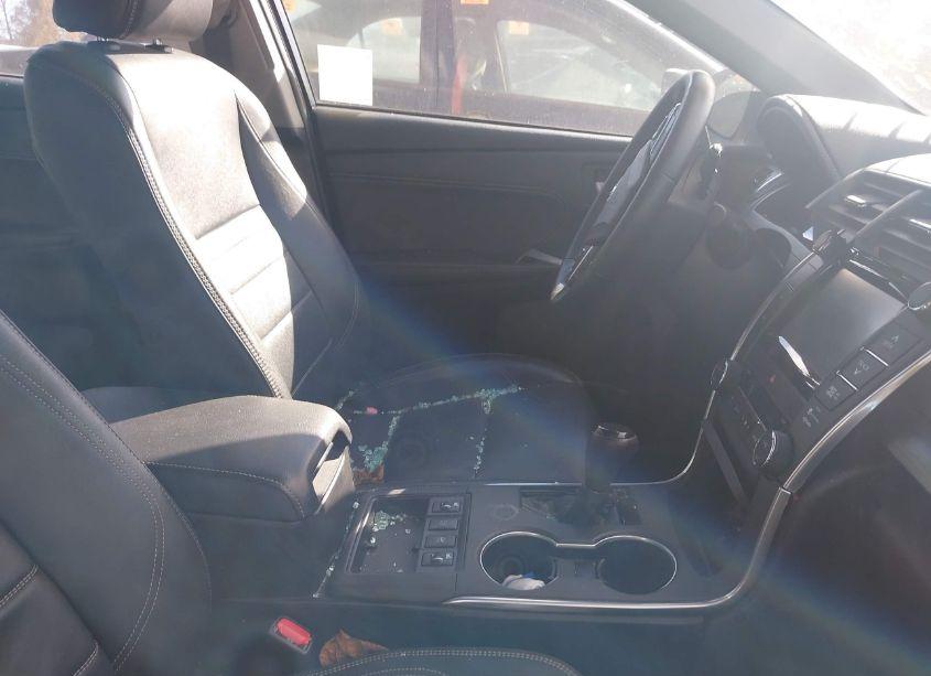 Photo 5 of 2015 Toyota Camry HYBRID XLE (VIN 4T1BD1FK1FU175656)