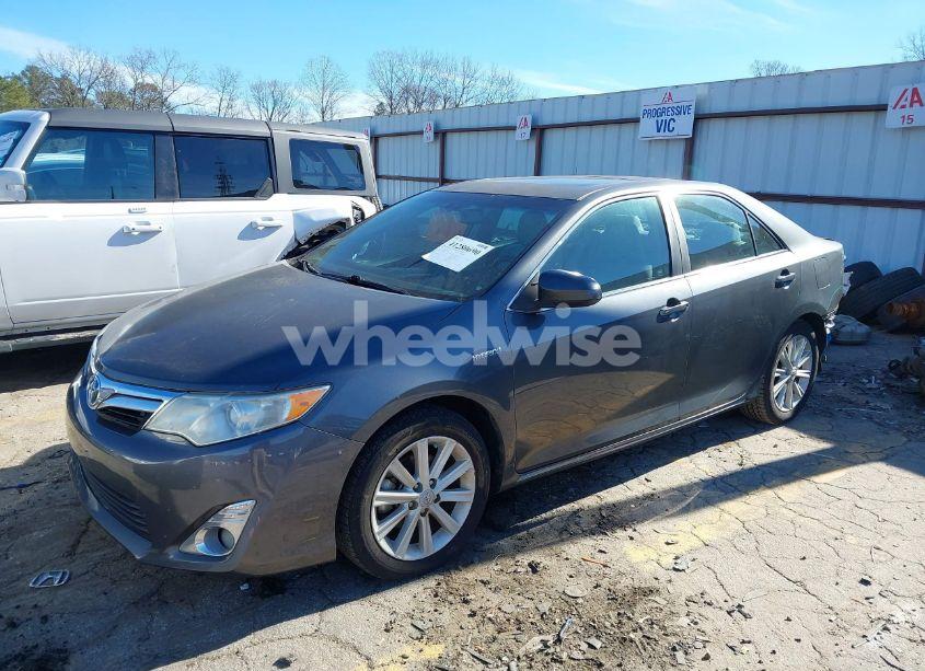 Photo 2 of 2012 Toyota Camry HYBRID XLE (VIN 4T1BD1FK2CU028936)