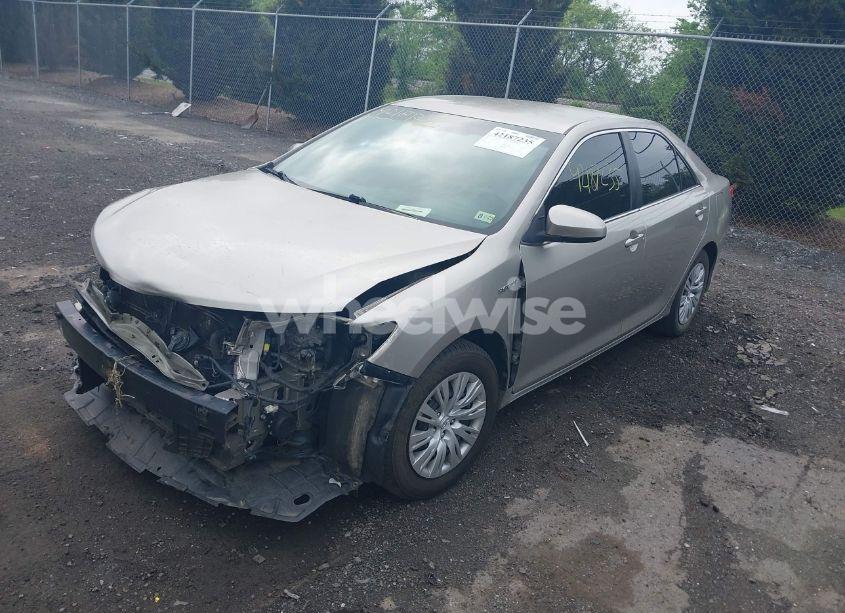 Photo 2 of 2013 Toyota Camry HYBRID LE (VIN 4T1BD1FK2DU090421)