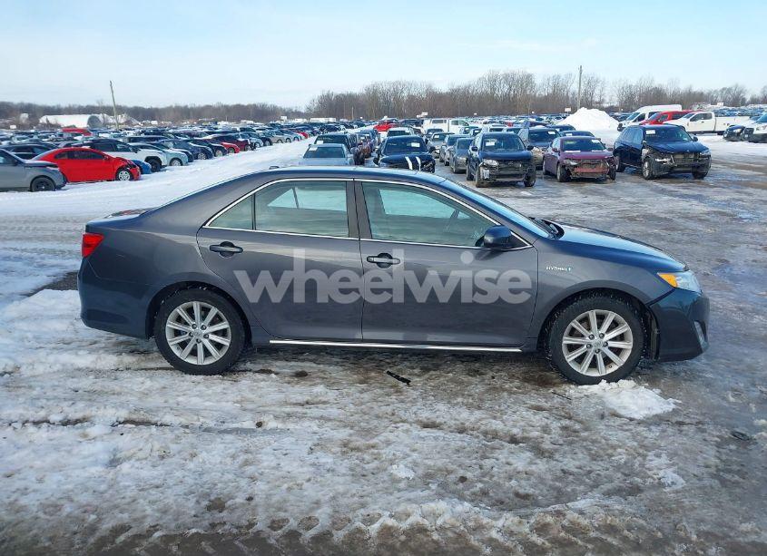 Photo 13 of 2013 Toyota Camry HYBRID XLE (VIN 4T1BD1FK2DU090595)