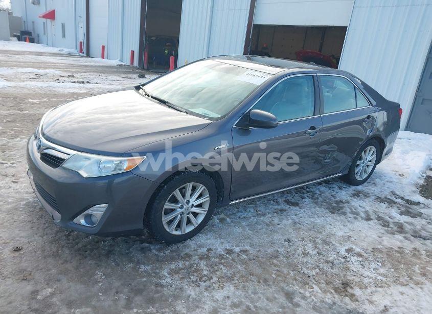 Photo 2 of 2013 Toyota Camry HYBRID XLE (VIN 4T1BD1FK2DU090595)
