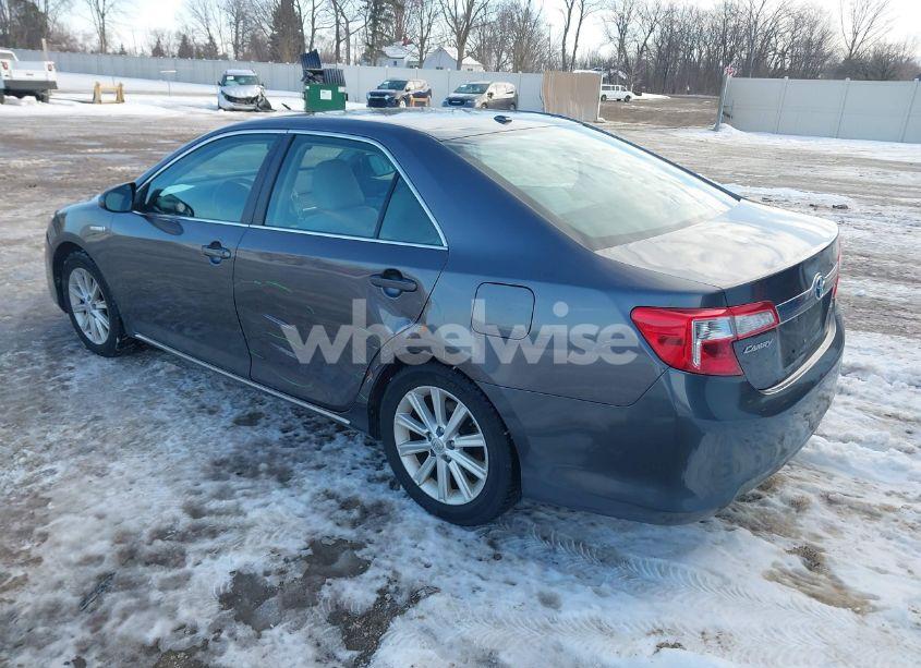 Photo 3 of 2013 Toyota Camry HYBRID XLE (VIN 4T1BD1FK2DU090595)