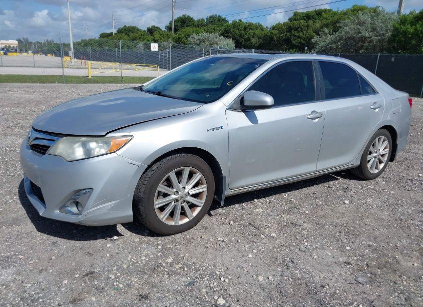 Photo 2 of 2014 Toyota Camry HYBRID XLE (VIN 4T1BD1FK2EU097368)