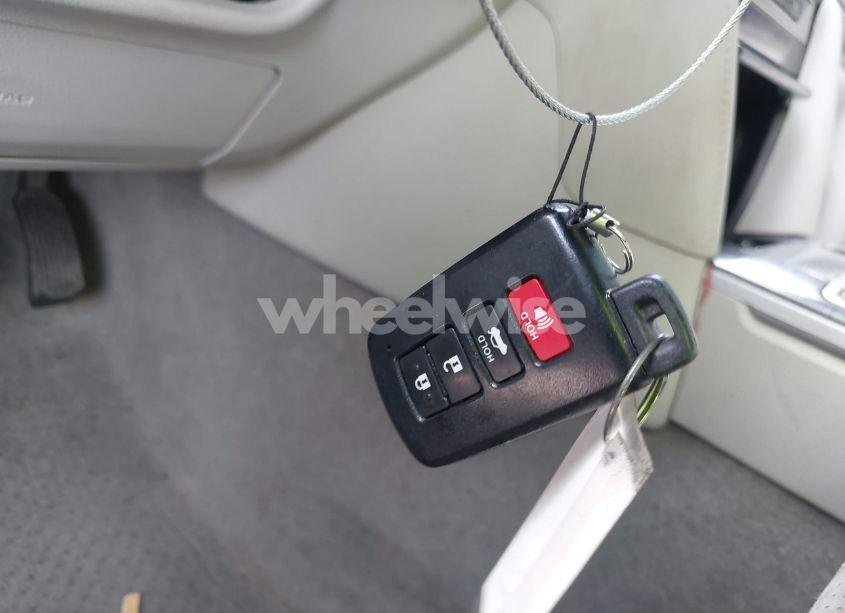 Photo 11 of 2014 Toyota Camry HYBRID XLE (VIN 4T1BD1FK2EU100303)