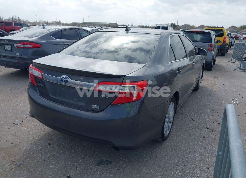 Photo 4 of 2014 Toyota Camry HYBRID XLE (VIN 4T1BD1FK2EU100303)