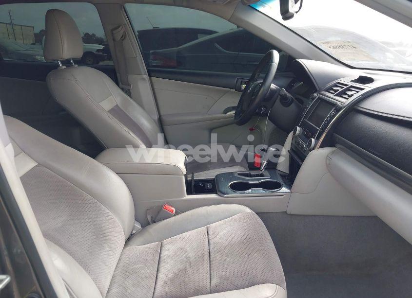 Photo 5 of 2014 Toyota Camry HYBRID XLE (VIN 4T1BD1FK2EU100303)