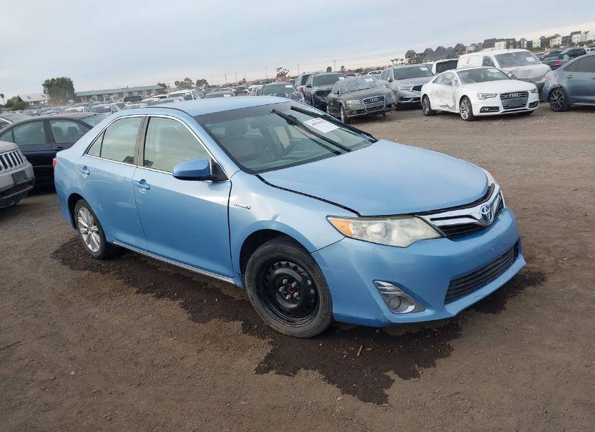 2014 Toyota Camry HYBRID XLE (VIN 4T1BD1FK2EU103797) main photo