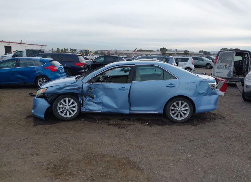 Photo 14 of 2014 Toyota Camry HYBRID XLE (VIN 4T1BD1FK2EU103797)