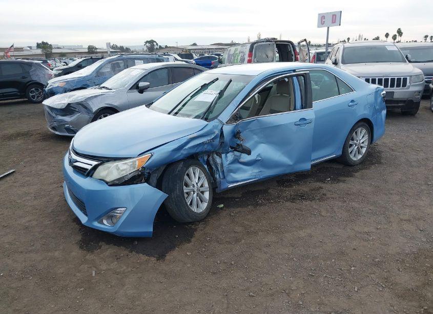 Photo 2 of 2014 Toyota Camry HYBRID XLE (VIN 4T1BD1FK2EU103797)