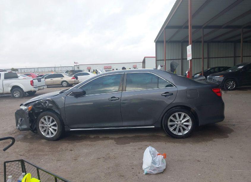 Photo 14 of 2014 Toyota Camry HYBRID XLE (VIN 4T1BD1FK2EU103914)