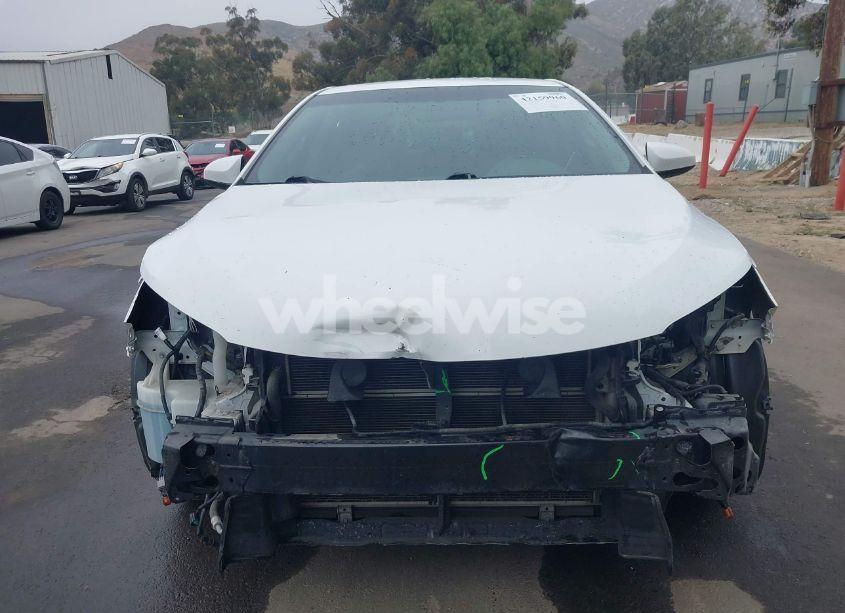 Photo 13 of 2015 Toyota Camry HYBRID LE (VIN 4T1BD1FK2FU150183)