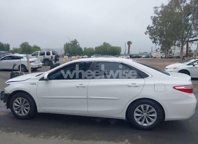 Photo 15 of 2015 Toyota Camry HYBRID LE (VIN 4T1BD1FK2FU150183)