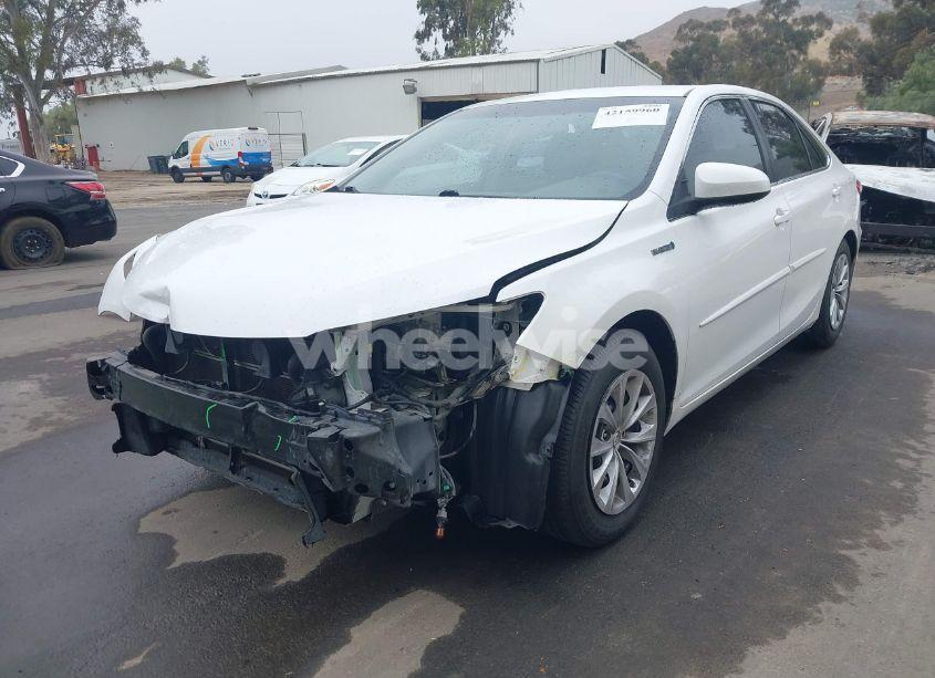 Photo 2 of 2015 Toyota Camry HYBRID LE (VIN 4T1BD1FK2FU150183)