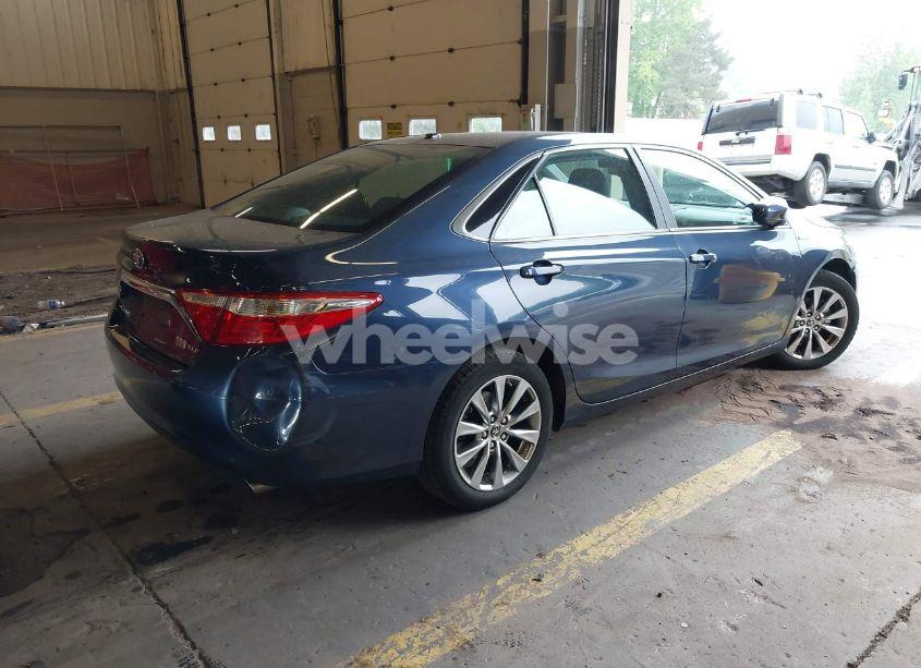 Photo 4 of 2015 Toyota Camry HYBRID XLE (VIN 4T1BD1FK2FU151947)
