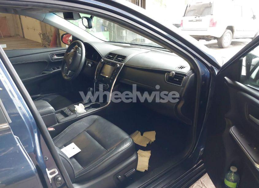 Photo 5 of 2015 Toyota Camry HYBRID XLE (VIN 4T1BD1FK2FU151947)