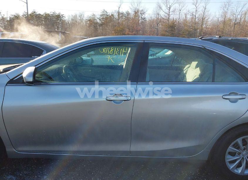 Photo 14 of 2015 Toyota Camry HYBRID LE (VIN 4T1BD1FK2FU166268)