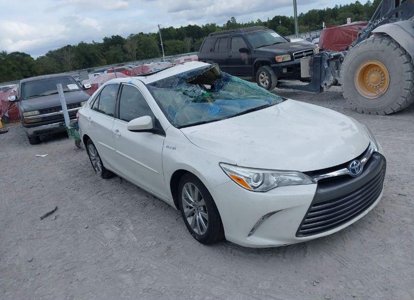 2016 Toyota Camry HYBRID XLE (VIN 4T1BD1FK2GU179944) main photo