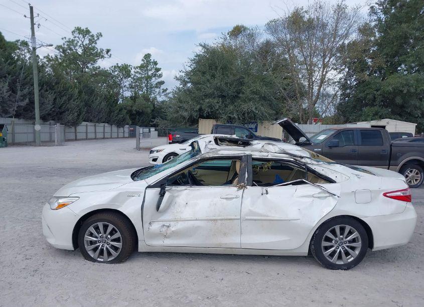 Photo 13 of 2016 Toyota Camry HYBRID XLE (VIN 4T1BD1FK2GU179944)