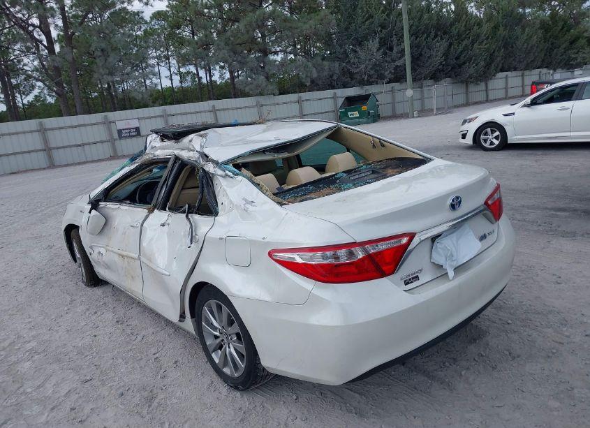 Photo 3 of 2016 Toyota Camry HYBRID XLE (VIN 4T1BD1FK2GU179944)