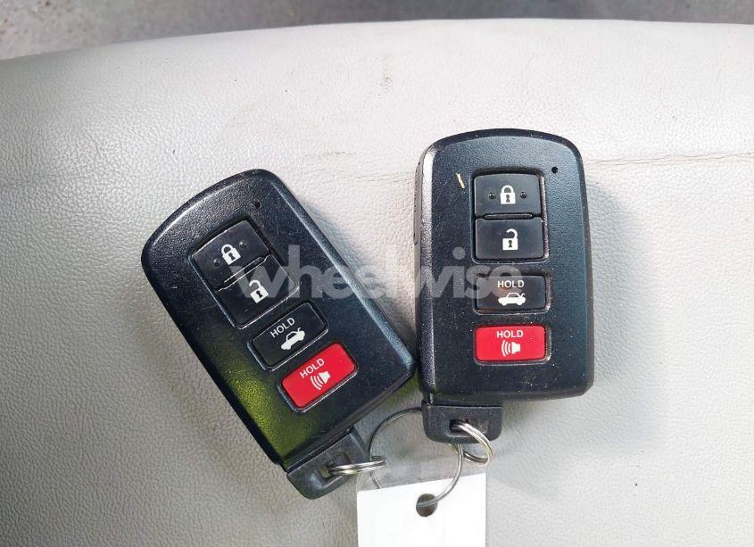 Photo 11 of 2016 Toyota Camry HYBRID XLE (VIN 4T1BD1FK2GU182147)