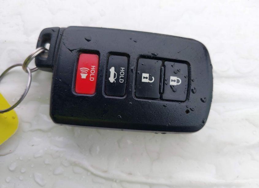 Photo 11 of 2012 Toyota Camry HYBRID XLE (VIN 4T1BD1FK3CU025186)