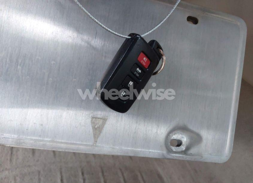 Photo 11 of 2012 Toyota Camry HYBRID XLE (VIN 4T1BD1FK3CU053327)