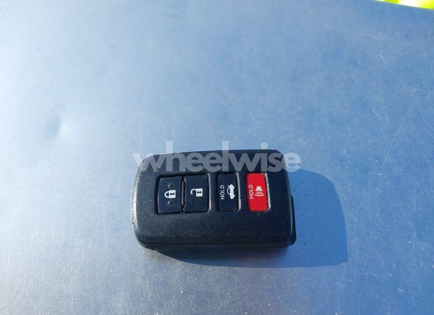 Photo 11 of 2012 Toyota Camry HYBRID XLE (VIN 4T1BD1FK3CU055062)