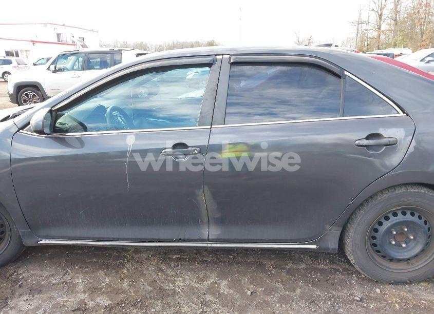 Photo 14 of 2014 Toyota Camry HYBRID LE (VIN 4T1BD1FK3EU099114)