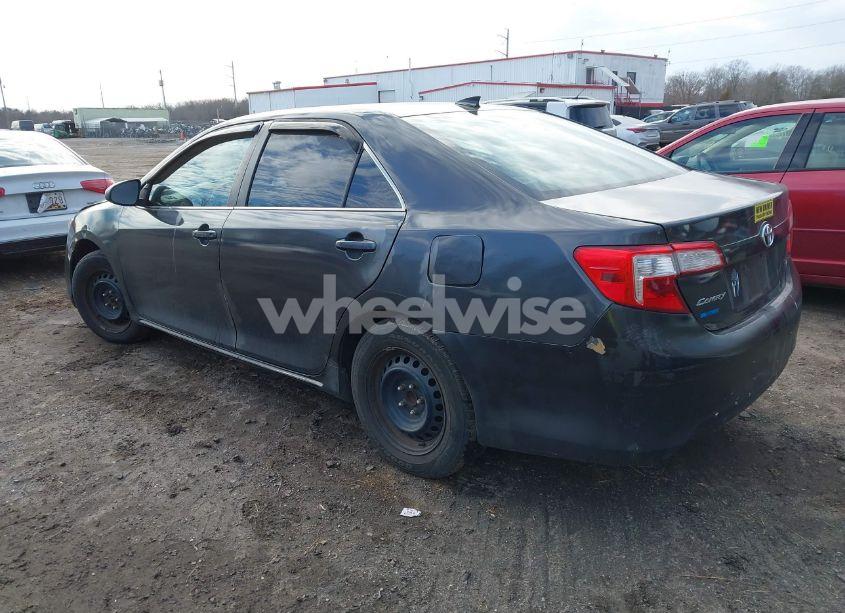 Photo 3 of 2014 Toyota Camry HYBRID LE (VIN 4T1BD1FK3EU099114)