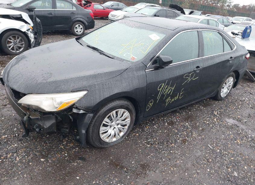 Photo 2 of 2015 Toyota Camry HYBRID LE (VIN 4T1BD1FK3FU149494)