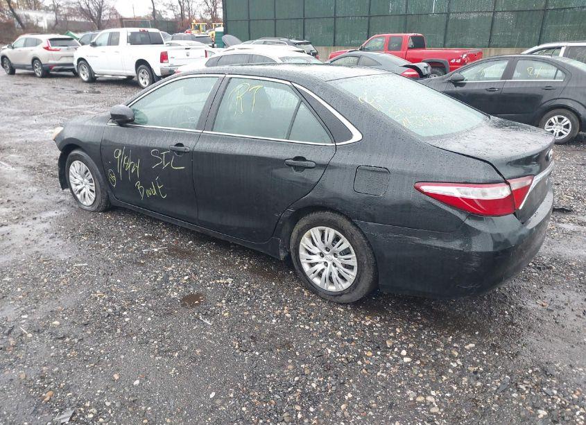 Photo 3 of 2015 Toyota Camry HYBRID LE (VIN 4T1BD1FK3FU149494)