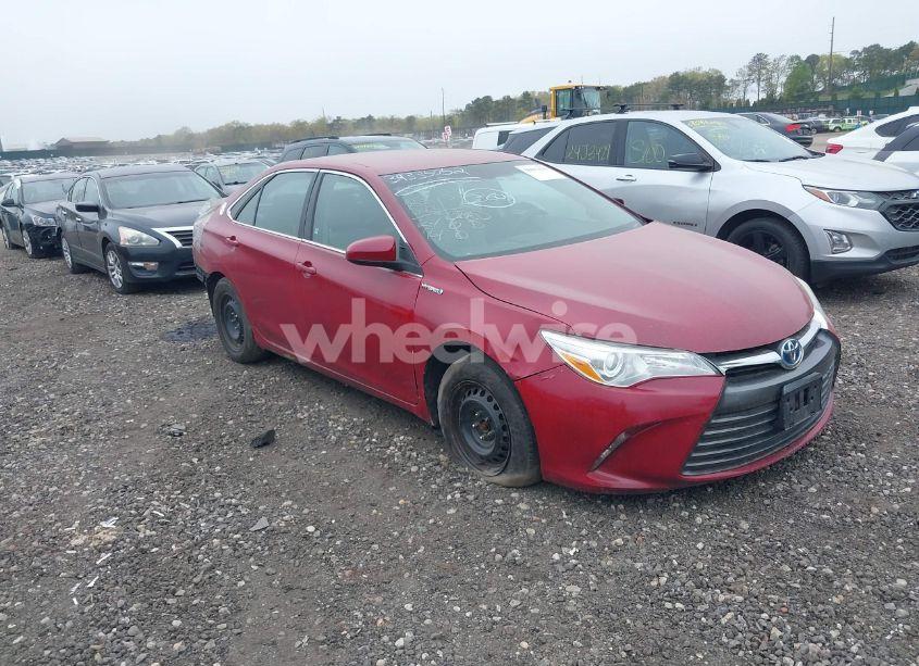 2015 Toyota Camry HYBRID LE (VIN 4T1BD1FK3FU165145) main photo