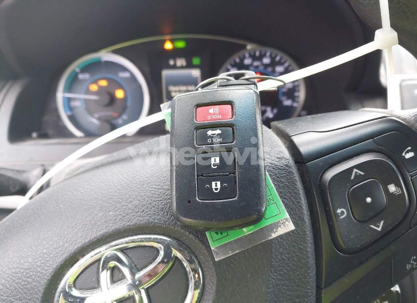 Photo 11 of 2015 Toyota Camry HYBRID LE (VIN 4T1BD1FK3FU170927)