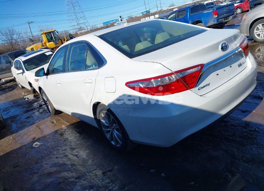 Photo 3 of 2016 Toyota Camry HYBRID XLE (VIN 4T1BD1FK3GU197823)