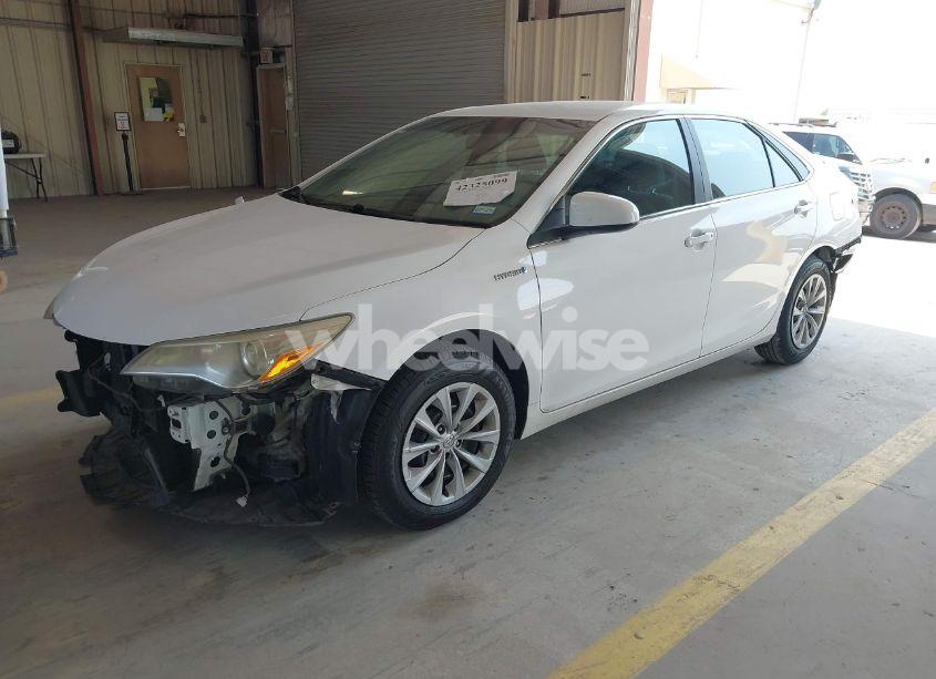 Photo 2 of 2016 Toyota Camry HYBRID LE (VIN 4T1BD1FK3GU199247)