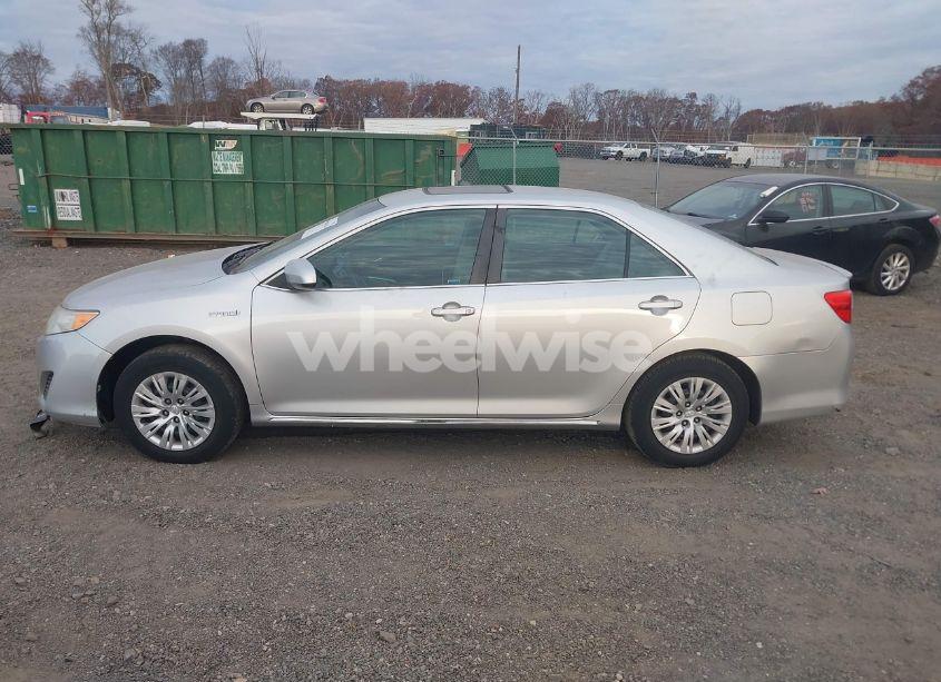 Photo 14 of 2012 Toyota Camry HYBRID LE (VIN 4T1BD1FK4CU016397)