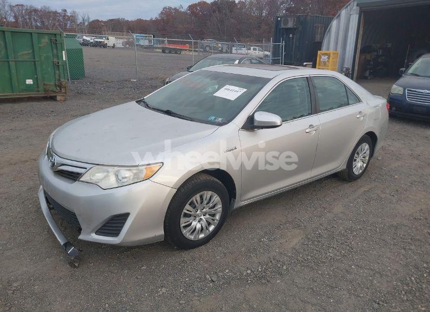 Photo 2 of 2012 Toyota Camry HYBRID LE (VIN 4T1BD1FK4CU016397)