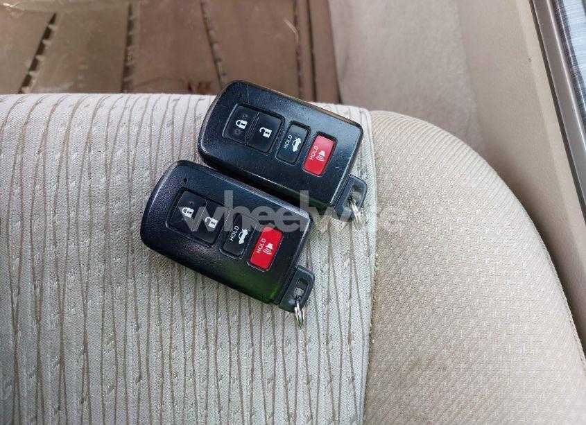 Photo 11 of 2012 Toyota Camry HYBRID XLE (VIN 4T1BD1FK4CU056978)