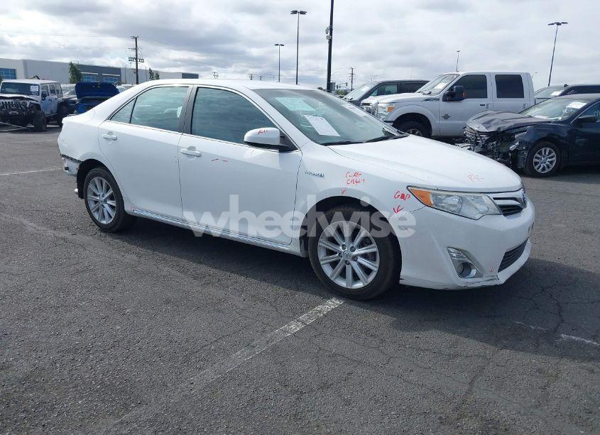 2013 Toyota Camry HYBRID XLE (VIN 4T1BD1FK4DU076925) main photo