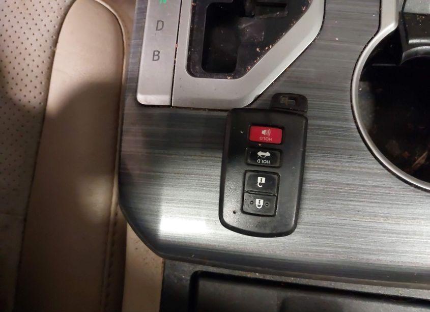 Photo 11 of 2013 Toyota Camry HYBRID XLE (VIN 4T1BD1FK4DU084748)