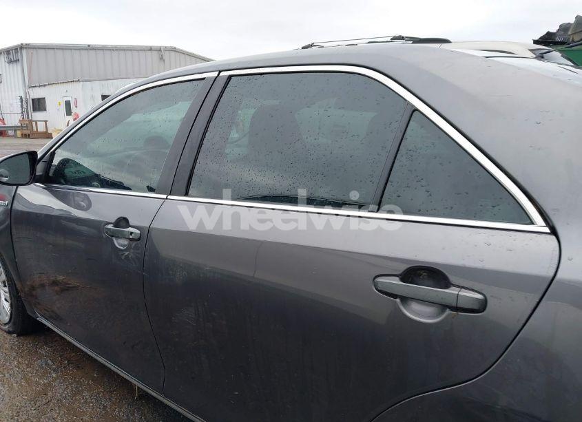 Photo 15 of 2013 Toyota Camry HYBRID LE (VIN 4T1BD1FK4DU085592)