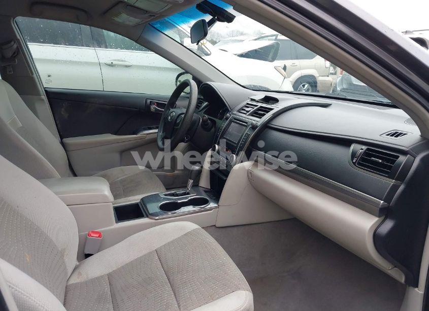 Photo 5 of 2013 Toyota Camry HYBRID LE (VIN 4T1BD1FK4DU085592)