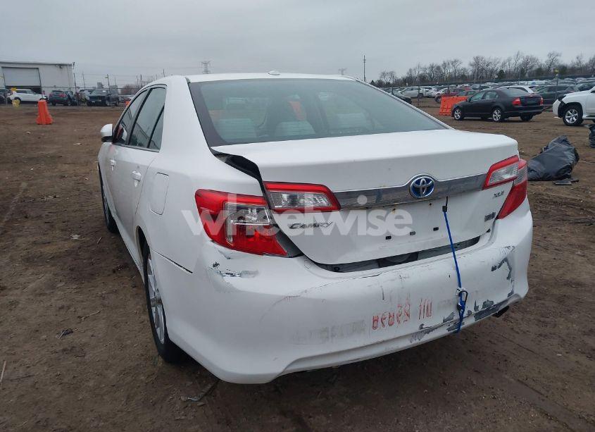 Photo 3 of 2014 Toyota Camry HYBRID XLE (VIN 4T1BD1FK4EU107978)