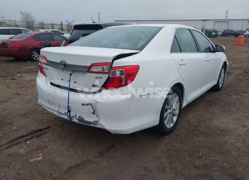 Photo 4 of 2014 Toyota Camry HYBRID XLE (VIN 4T1BD1FK4EU107978)