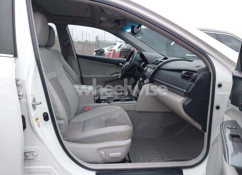 Photo 5 of 2014 Toyota Camry HYBRID XLE (VIN 4T1BD1FK4EU107978)